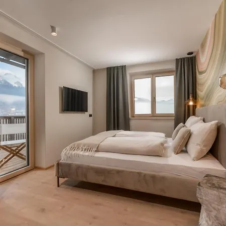 Chill House シャレー シュラートミンク